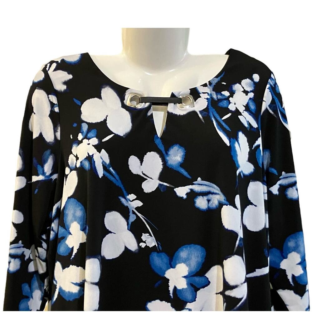 Calvin Klein Women's Black W Blue/White Floral Print 3/4 Sleeve Blouse | Size 1X - Picture 7 of 10